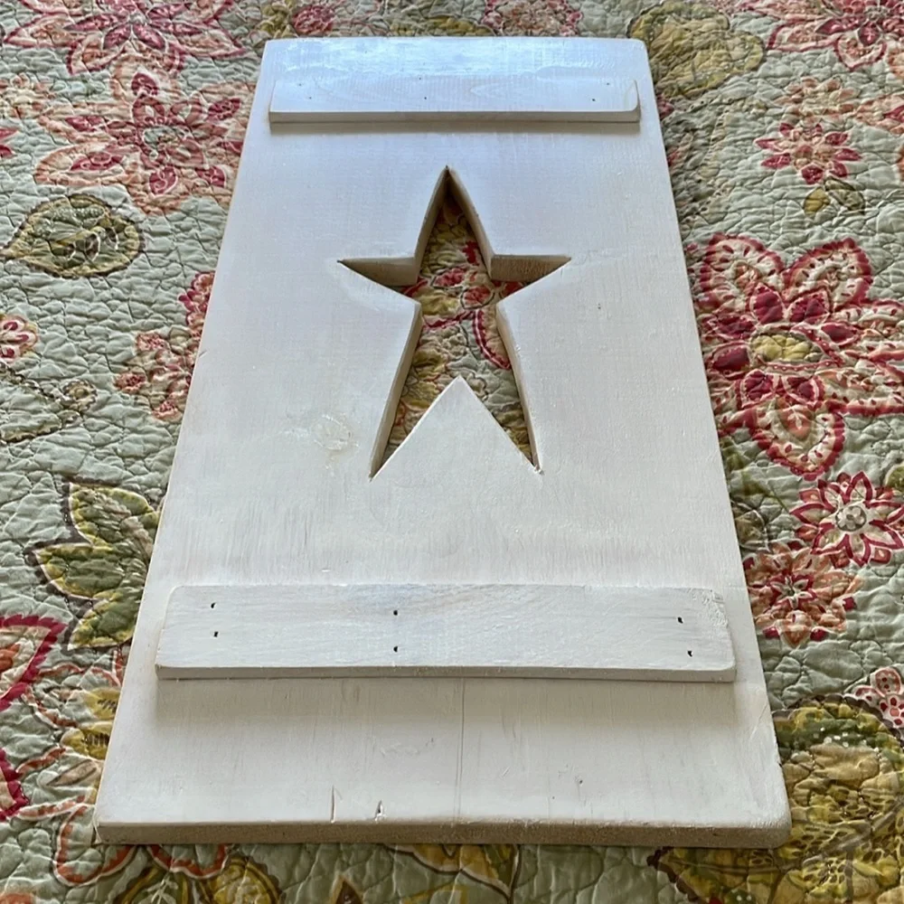 White washed pine star shutter. Primitive decor. Approx 11” w x 24”l x 3/4” d